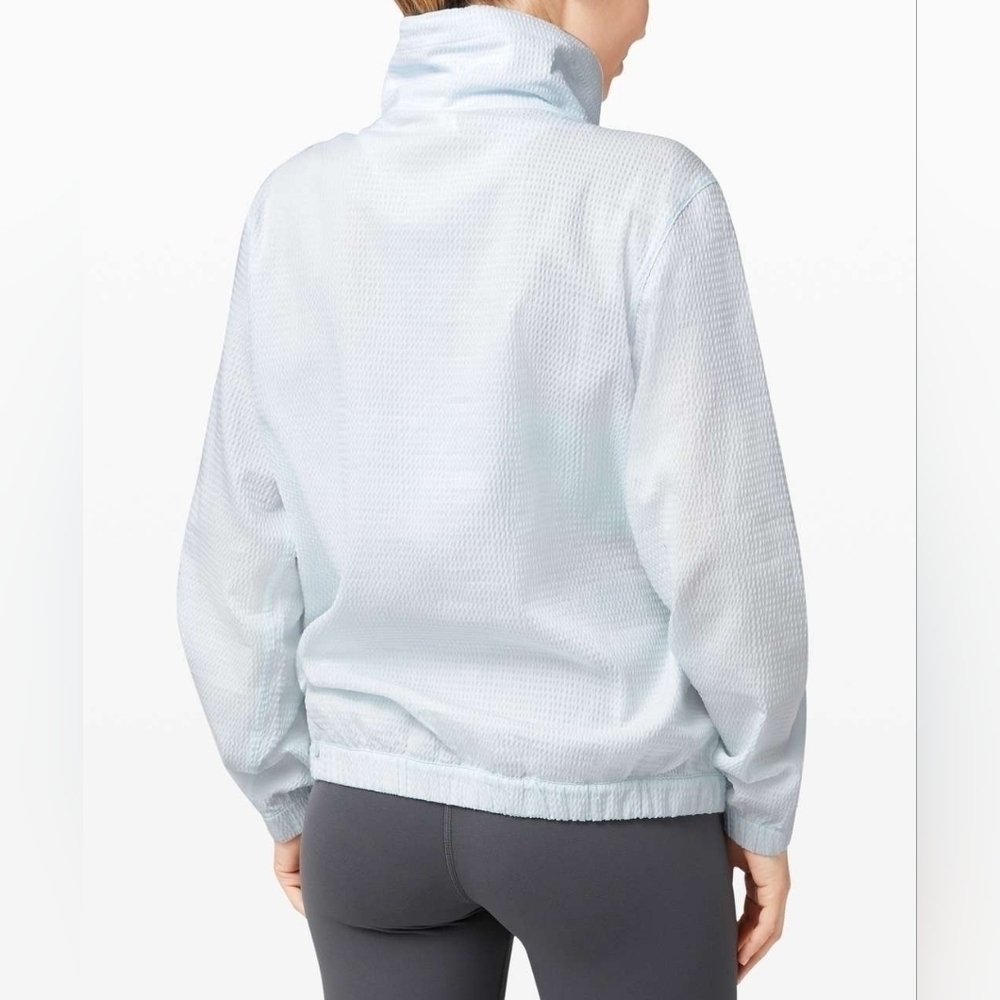 Lululemon Pack Light Pullover *Packable - Picture 2 of 14